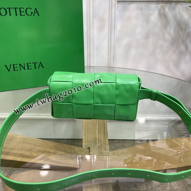 Bottega veneta高端女包 KF0023 寶緹嘉爆款草木綠CASSETTE腰包 BV經典款四格腰包/胸包/斜挎包/單肩包  gxz1392